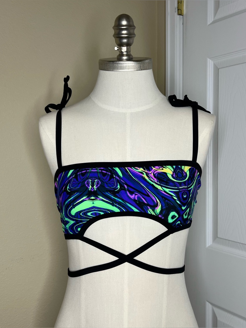 iHEARTRAVES NWOT Marble Swirl Wrap Around Top